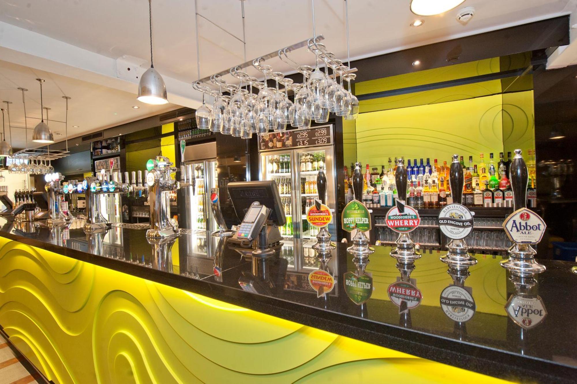 The King'S Head Hotel Wetherspoon Beccles Exteriér fotografie
