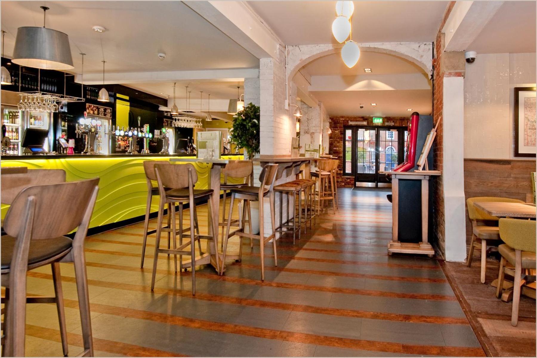 The King'S Head Hotel Wetherspoon Beccles Exteriér fotografie