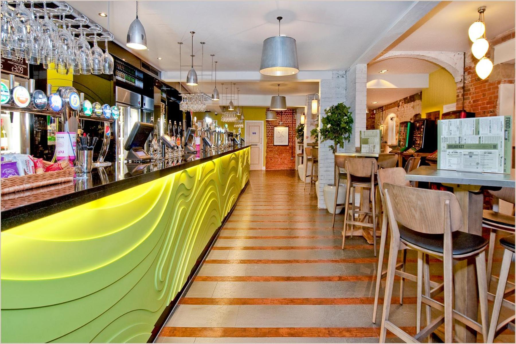 The King'S Head Hotel Wetherspoon Beccles Exteriér fotografie